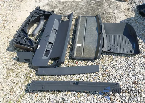 2020 Volkswagen Tiguan 2.0T Se/2.0T Se R-Line Black/2.0T Sel из США, поврежденный, VIN 3VV3B7AX1LM138208